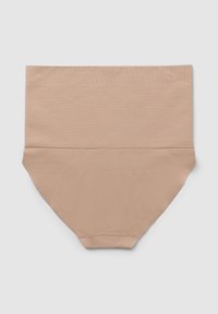 Slip beige a vita alta con una texture liscia e un bordo inferiore angolare. Presenta un ampio elastico in vita per il comfort e un design senza cuciture.