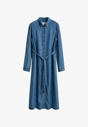 Langärmliges blaues Jeanskleid mit durchgehendem Knopfleiste, Kragen und passendem Stoffgürtel, der in der Taille gebunden ist.