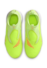 Sneakers slip-on giallo neon con tomaia testurizzata, dettagli rosa e collare imbottito. Suola leggera con una finitura liscia.