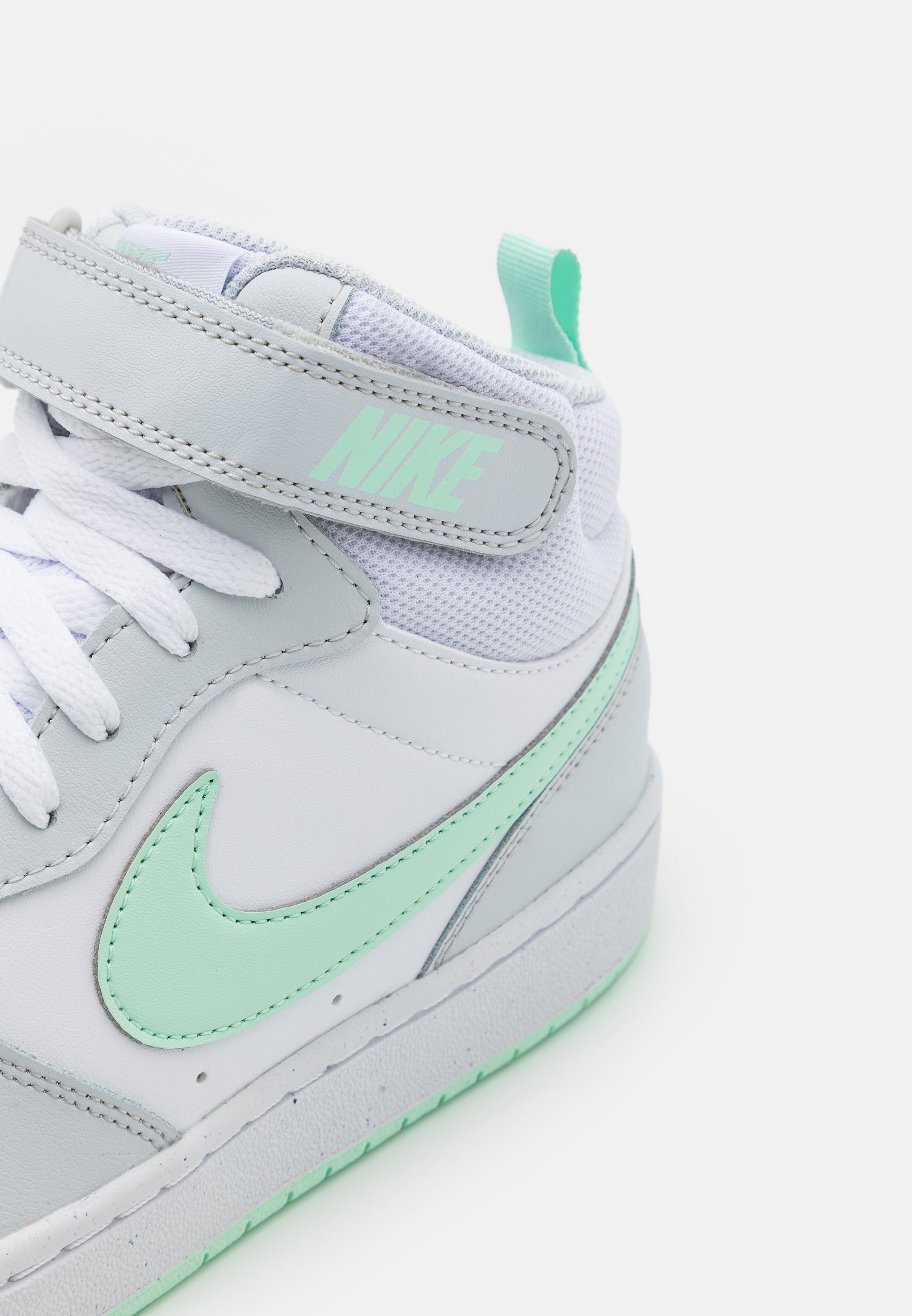 Nike Sportswear COURT BOROUGH MID 2 BG - Sneakers hoog - pure platinum/mint  foam/white/meerkleurig - Zalando.nl
