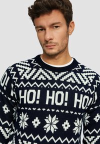 s.Oliver CHRISTMAS - Strickpullover - navy