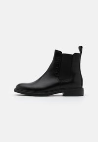 AMINA - Botas clássicas de cano curto - black