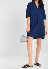 Whistles Farkkumekko - blue denim