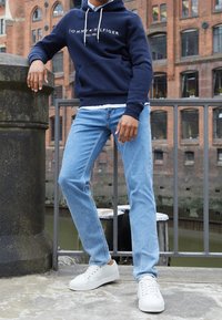 Tommy Hilfiger Felpa con cappuccio - dark blue