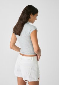 Stradivarius WITH CAP SLEEVES  - Základné tričko - grey