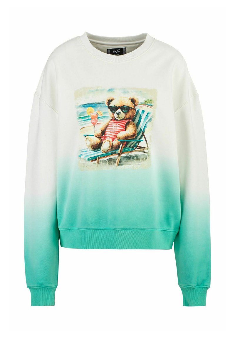 Pullover mit einem weißen und türkisfarbenen Farbverlauf, der ein Bärenmotiv in Sonnenbrille auf einem Liegestuhl zeigt, mit einem Getränk, kurzen Ärmeln und gerippten Bündchen.