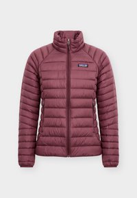 Nevybrané, dark ruby