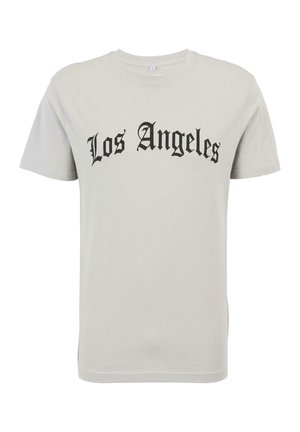 T-shirt grigia in cotone con maniche corte, caratterizzata dalla scritta "Los Angeles" stampata in bold con un font gotico nero sul fronte.