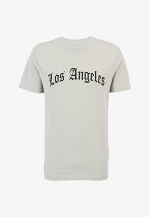 Grå bomulds T-shirt med korte ærmer, med "Los Angeles" trykt i fed sort gotisk skrift på forsiden.