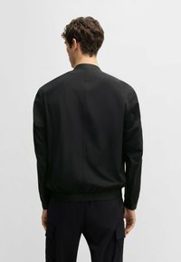 Thumbnail Image 3