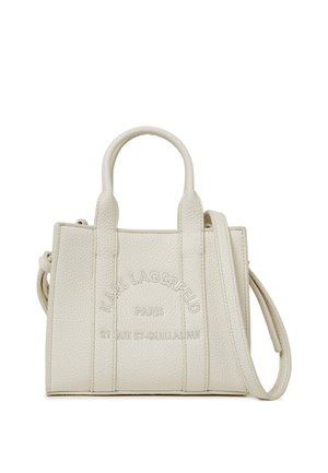 Hvidt tekstureret læderhåndtaske med to håndtag, en aftagelig skulderrem og prægede "Karl Lagerfeld Paris" tekst på forsiden.