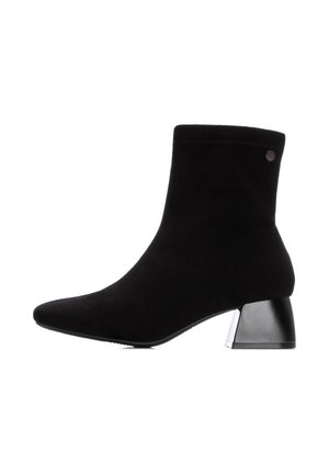 Botines camperos - black