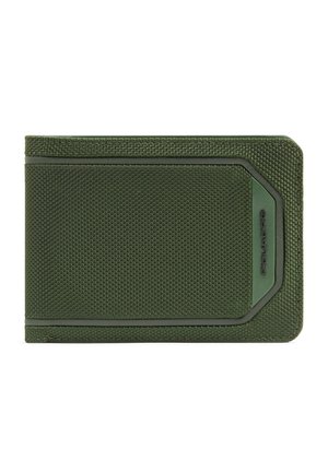 Portefeuille compact vert foncé texturé avec un design rectangulaire et un logo de marque subtil dans un coin.
