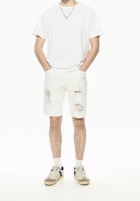 PULL&BEAR Shorts vaqueros - white