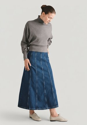 - Spódnica jeansowa