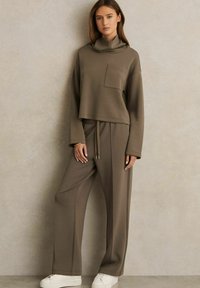 Reiss Pantalon de survêtement - khaki green