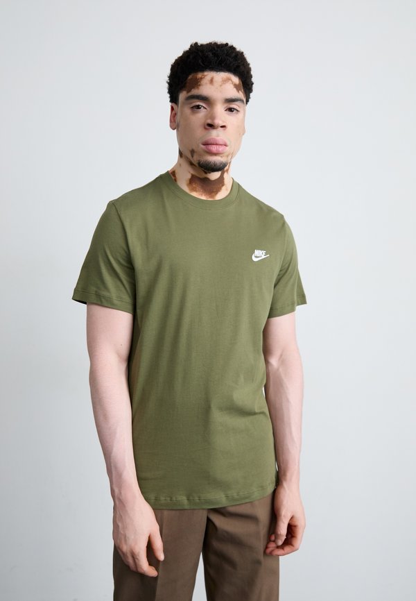 CLUB TEE - Basic T-shirt - medium olive