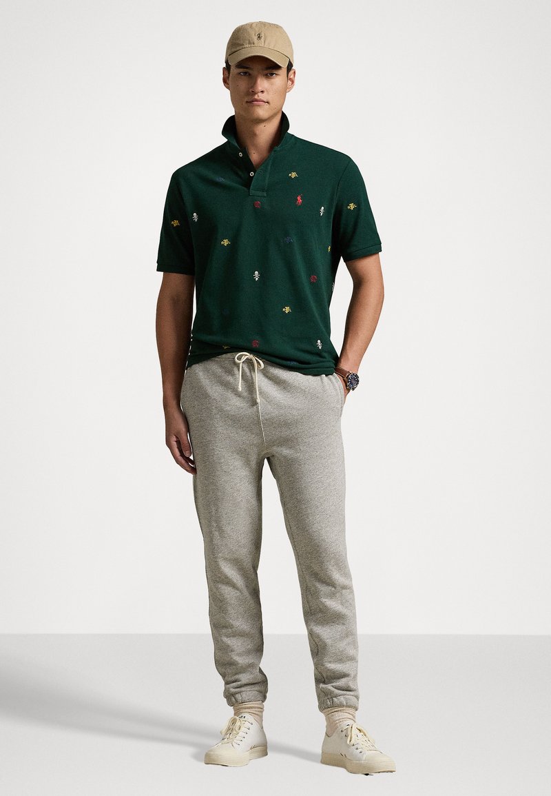 Polo Ralph Lauren CUSTOM EMBROIDERED MESH POLO SHIRT - Piké - moss agate