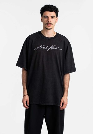 AUTOGRAPH BOXY  - T-shirts med print - black