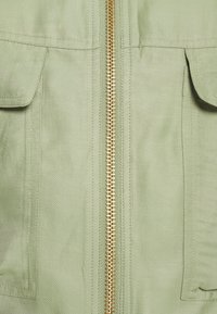 Rich & Royal Let jakke / Sommerjakker - khaki