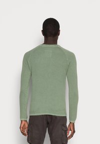 Key Largo MST THOMAS ROUND NECK - Strickpullover - light olive