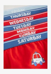 Atlasīts, red blue emergency vehicles