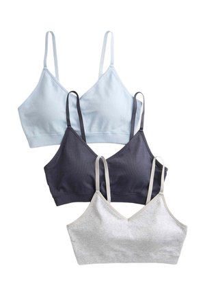 Tres sujetadores tipo bralette triangulares inalámbricos y sin costuras en azul claro, gris oscuro y gris claro, cada uno con tirantes finos ajustables.