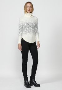 Koroshi TURTLENECK  - Pulover - crudo   off white