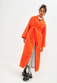 Niet geselecteerd, orange