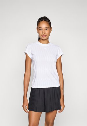 FREELIFT TEE - Camiseta estampada - white