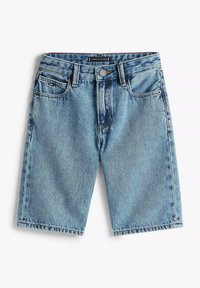 Shorts in denim con lavaggio azzurro chiaro, caratterizzati da un taglio dritto, cinque tasche, chiusura con bottone metallico e dettagli cuciti lungo i bordi.