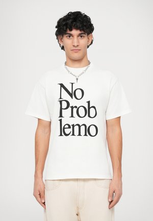 - T-shirt z nadrukiem
