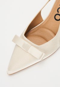 Bianco MARALYN BOW - Klassiske pumps - off white