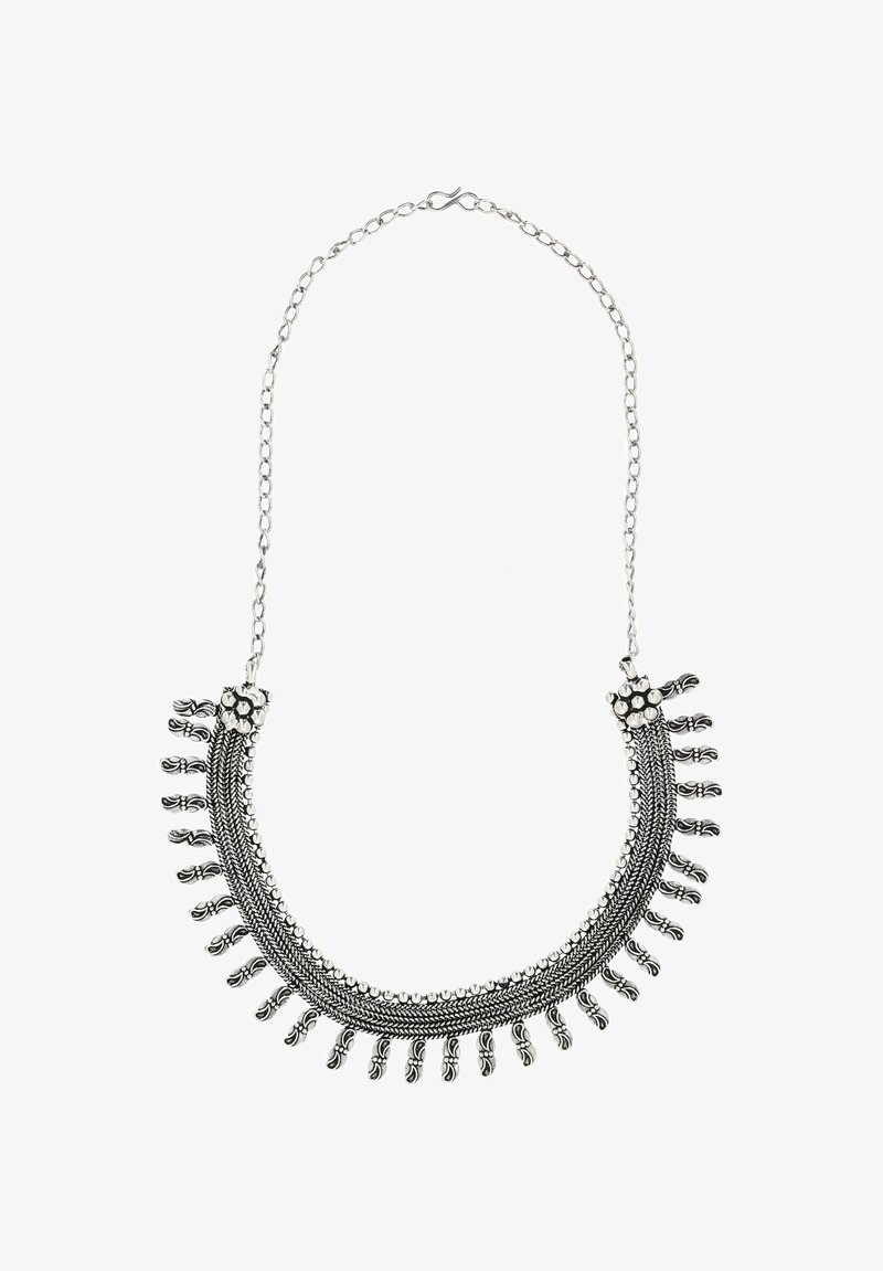 IZIA Halskæder - silberfarben