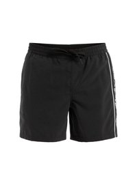 Bañador negro de tejido ligero, con cintura elástica y cordón ajustable, y rayas blancas en los laterales. Diseño minimalista.