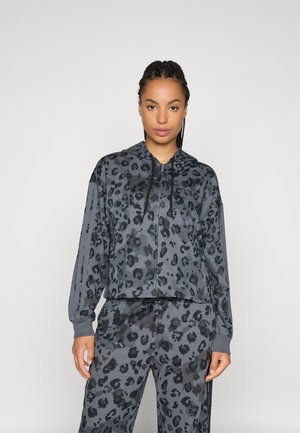 Hoodie à fermeture éclair en imprimé léopard gris, fabriqué en tissu doux, avec une capuche, des manches longues et des poignets côtelés, associé à un pantalon assorti.