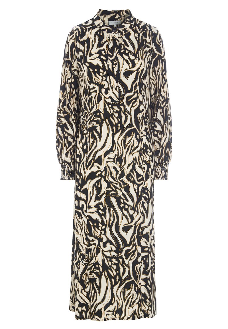 Langärmliges Kleid mit einem wirbelnden, abstrakten Muster in Schwarz, Weiß und Beige. Hergestellt aus weichem Stoff mit einem Kragen und umgeschlagenen Ärmeln.