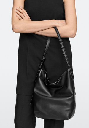 Massimo Dutti NAPPA BUCKET - Cross body bag - black