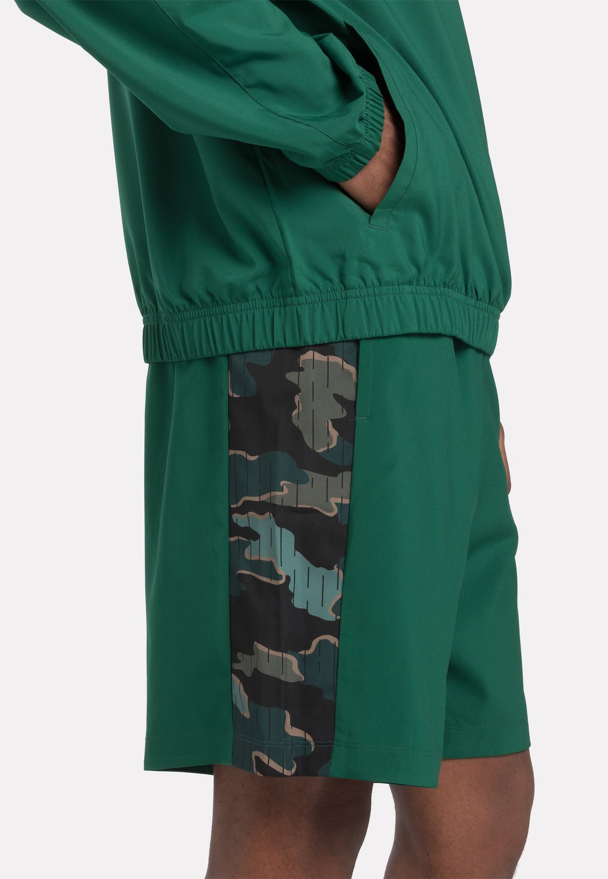 TRAIN MOTION CAMO