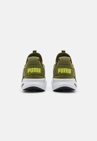 Puma ENZO EVOLVE - Scarpe da corsa su strada - olive green/electric lime/white