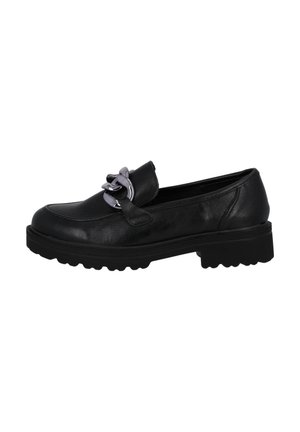 Mocassin en cuir noir avec une semelle épaisse, présentant un accent en chaîne argentée décorative et une finition lisse. Bout arrondi et design profil bas.