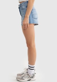 Big Star AUTHENTIC - Farkkushortsit - blau