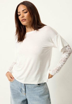Pixie Girl, PETITE LONG SLEEVE TOPS - Bluse - white