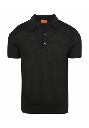 Zwart polohemd met korte mouwen, een kraag en twee knopen aan de voorkant, voorzien van een geribde zoom en een oranje label aan de binnenkant van de kraag.