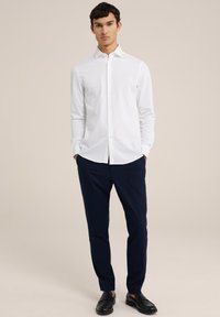 WE Fashion FUNDAMENTALS - Ing - white