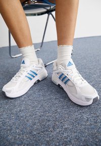 Unausgewählt, footwear white/bright blue/grey five