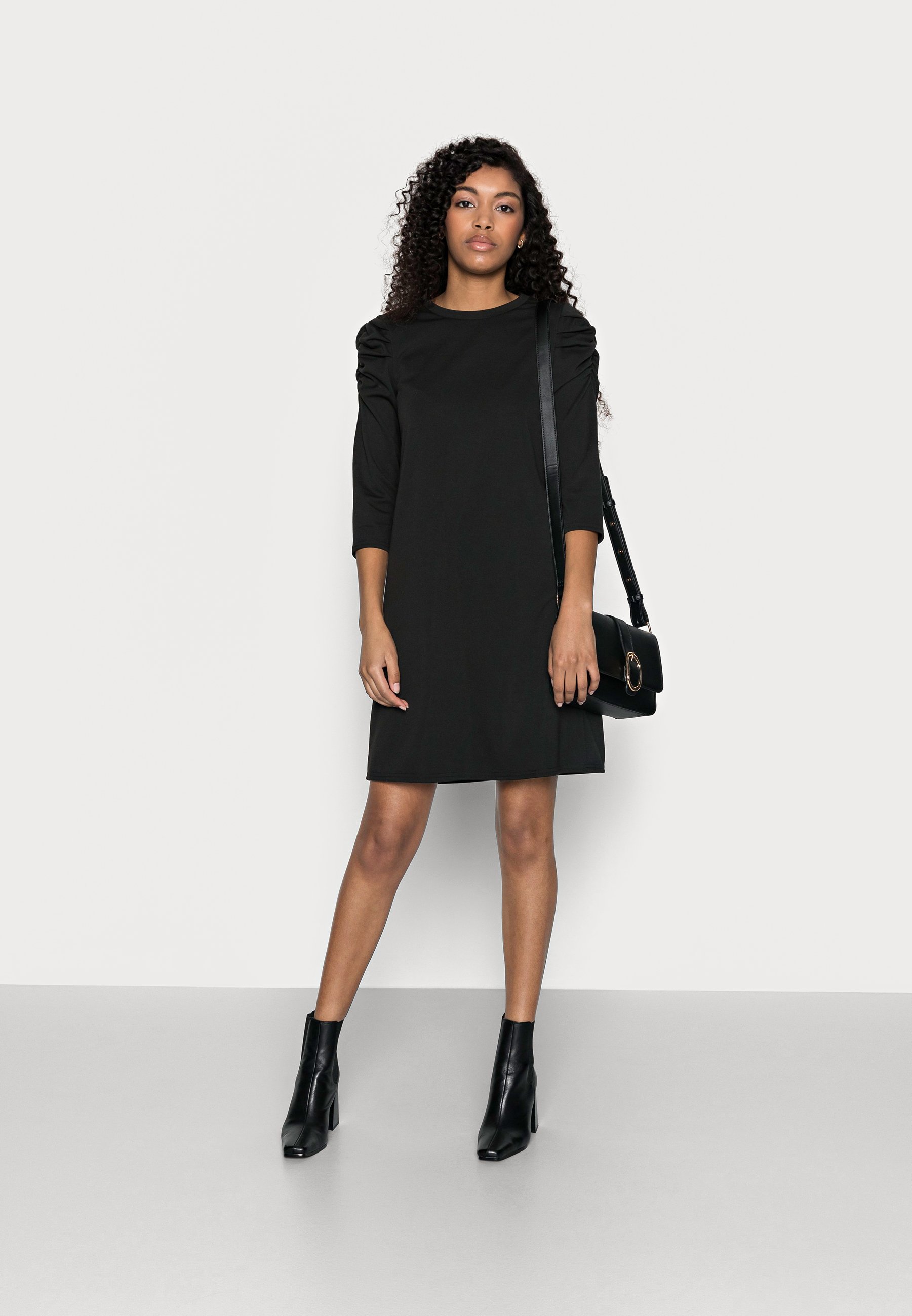Damen ONLVIOLA DRESS PETIT - Jerseykleid Damen ONLVIOLA DRESS PETIT - Jerseykleid