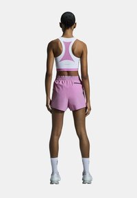 On ACTIVE 2-IN-1 CROP - Top - white