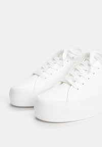 PULL&BEAR BASIC CHUNKY - Sneakers - white