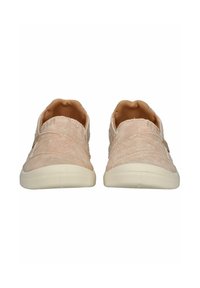 Světle růžové plátěné nazouvací boty s texturovaným svrškem, elastickými detaily a gumovými podrážkami. Interiér obsahuje podšívku v béžové barvě.